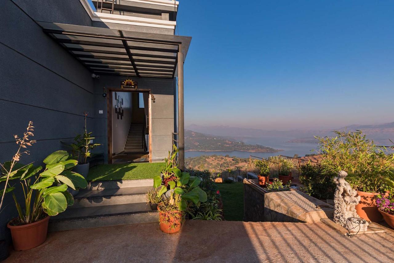Eyes On The Lake By Stayvista - A Hillside Villa With A Captivating View Of The River Pune Eksteriør bilde