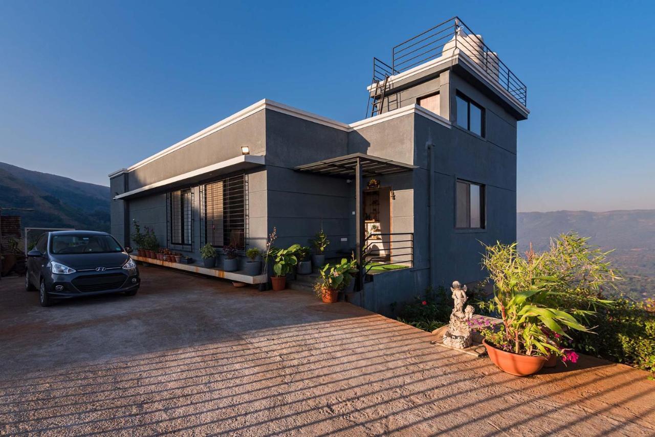 Eyes On The Lake By Stayvista - A Hillside Villa With A Captivating View Of The River Pune Eksteriør bilde